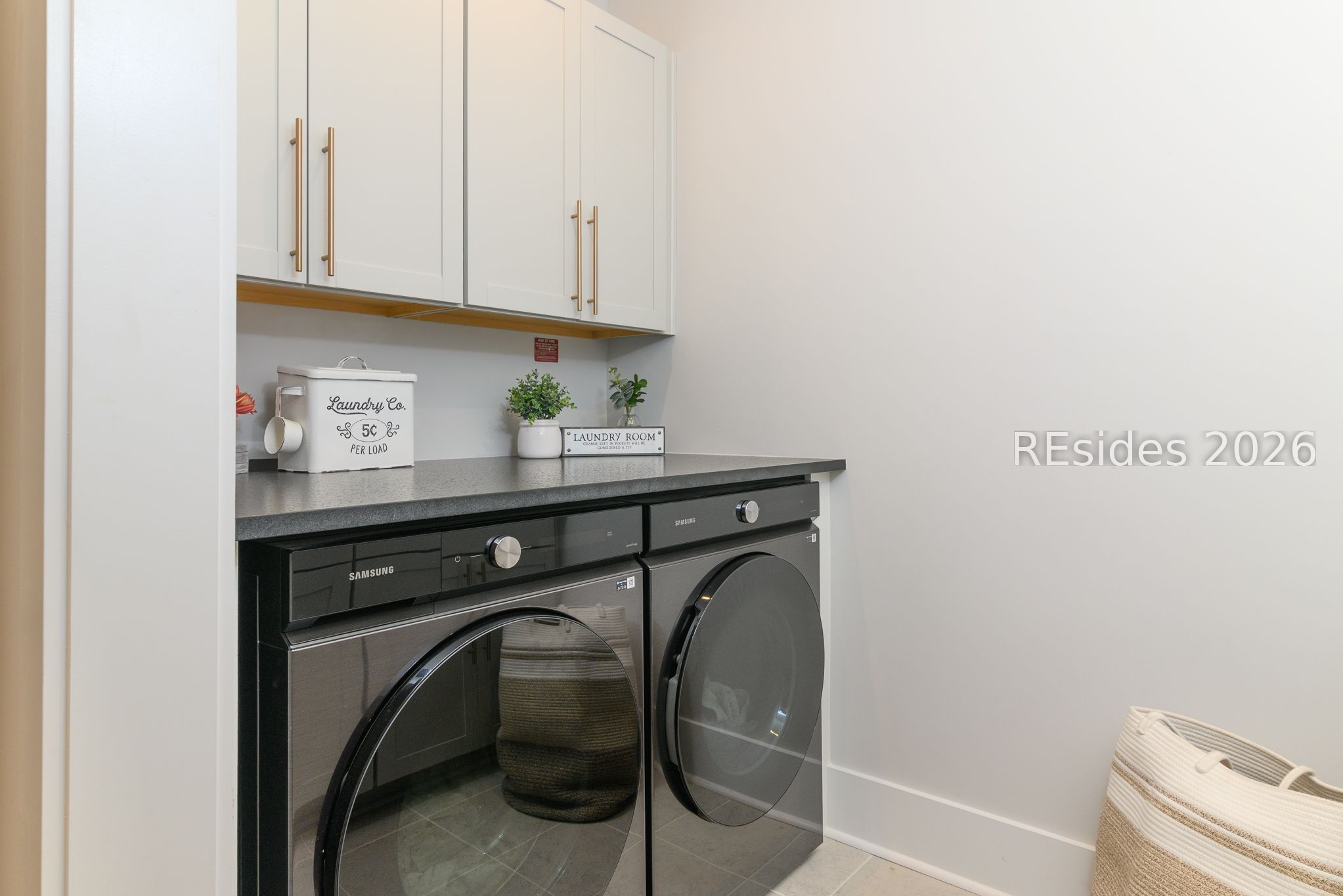 7 Coral Cv Road Bluffton, SC 29910 - Photo 27 of 40 Laundry Room