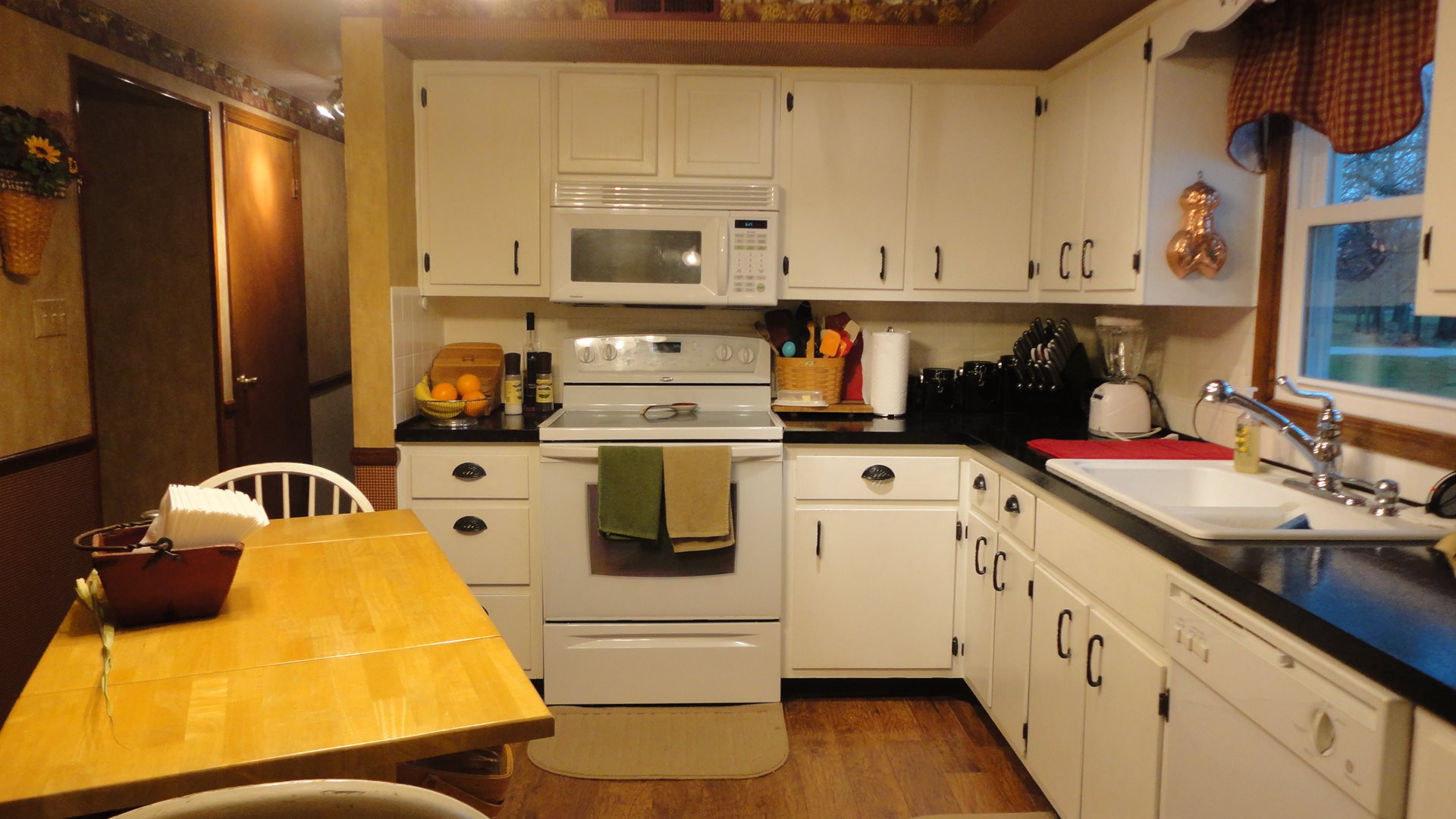 10005 Wheelock Road Fort Wayne, IN 46835 - Photo 14 of 28
