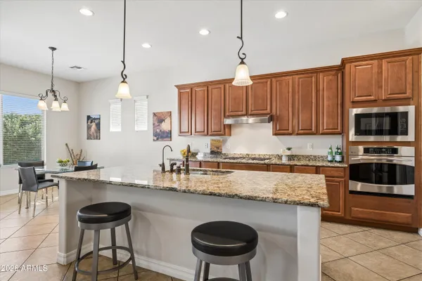 $800,000 | 570 West Yellowstone Way, Chandler, AZ 85248