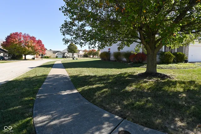 $359,900 | 1258 Spring Lake Drive, Brownsburg, IN 46112