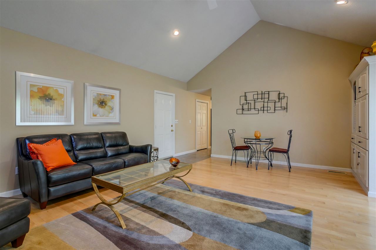 2 Clark Road Nashua, NH 03062 - Photo 13 of 40