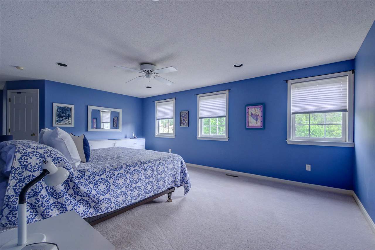 2 Clark Road Nashua, NH 03062 - Photo 23 of 40