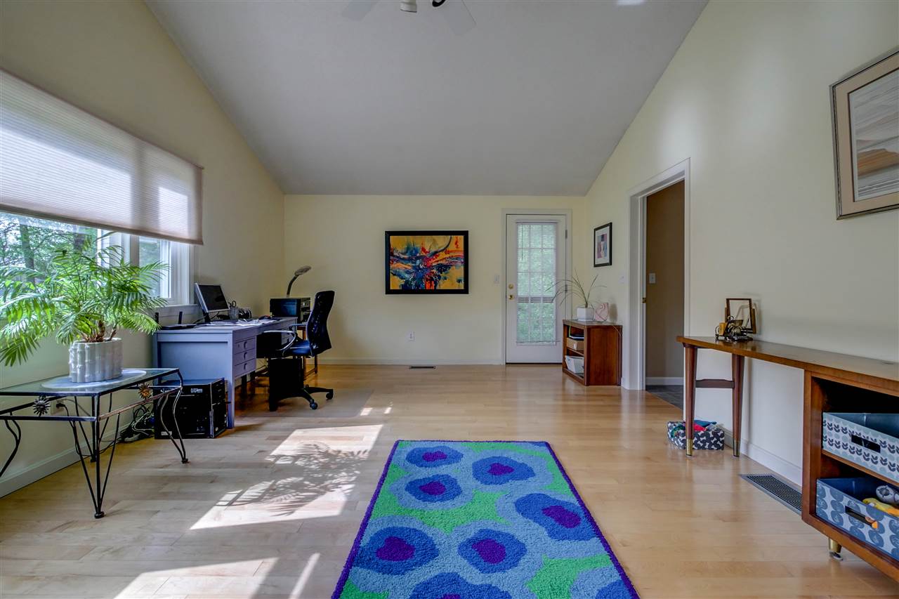 2 Clark Road Nashua, NH 03062 - Photo 31 of 40