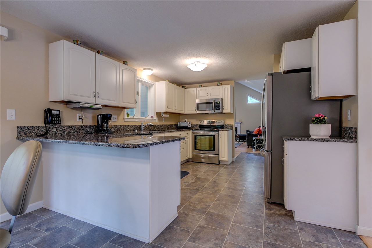 2 Clark Road Nashua, NH 03062 - Photo 5 of 40