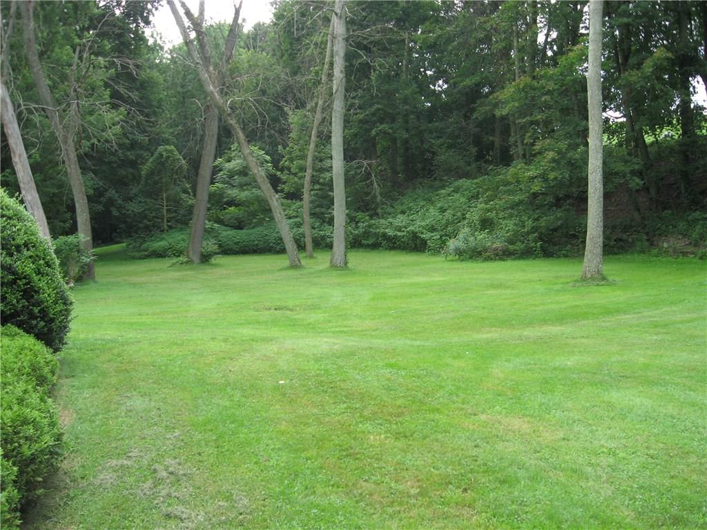 160 Braddock Rd Avenue Mount Pleasant, PA 15666 - Photo 4 of 24 Large yard - 3 Lots
