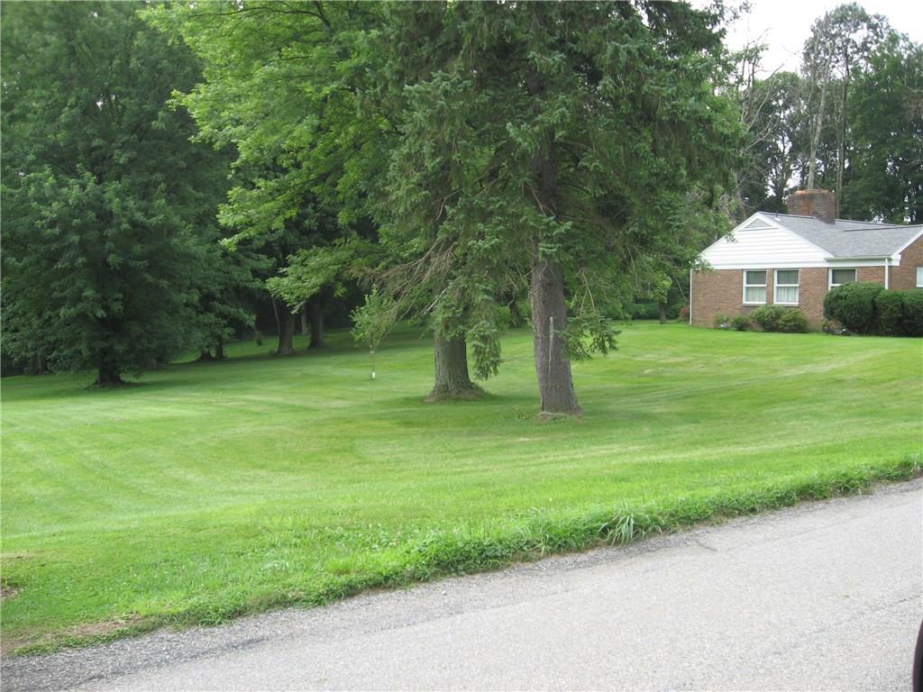160 Braddock Rd Avenue Mount Pleasant, PA 15666 - Photo 7 of 24 Large side yards for privacy