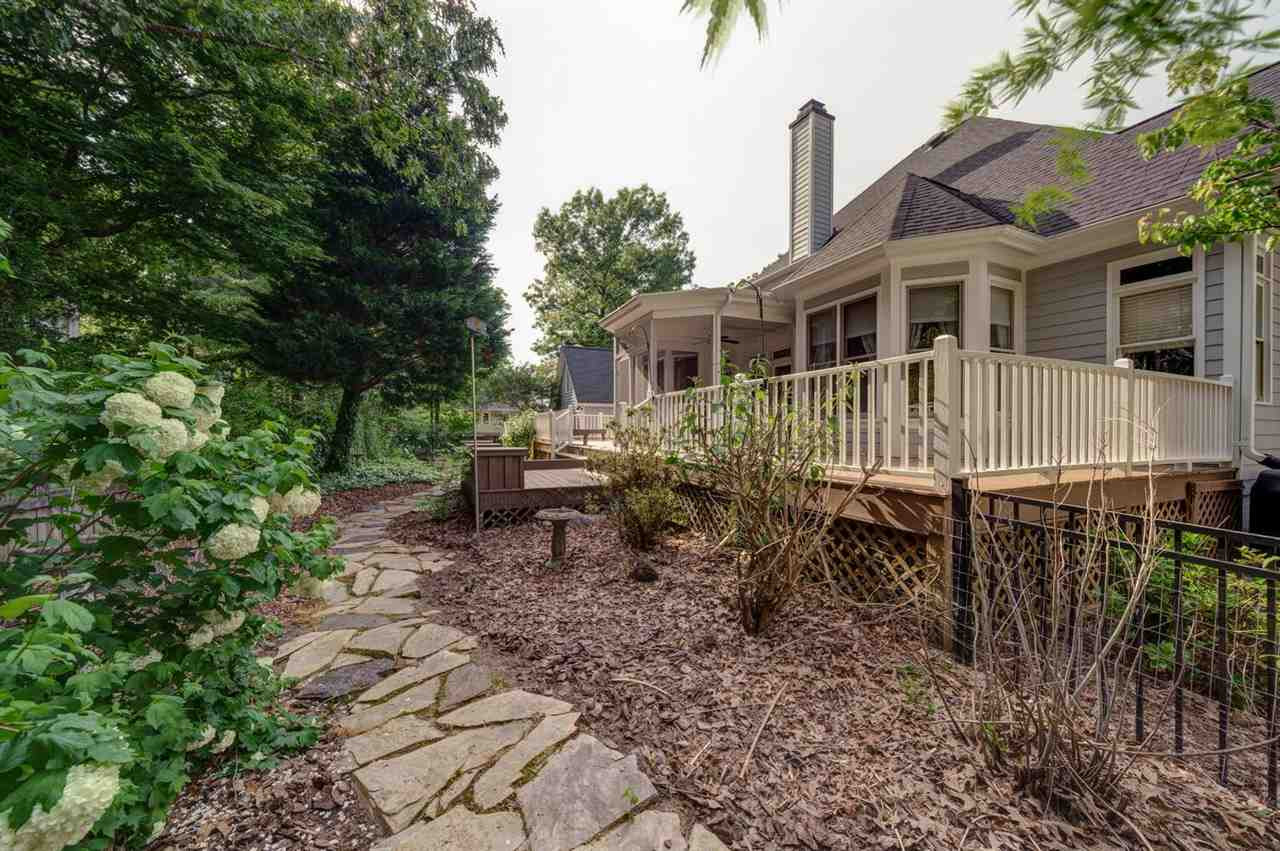 6201 Wyckhurst Court Raleigh, NC 27609 - Photo 19 of 30 Backyard