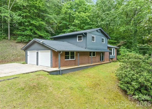 $370,000 | 1296 North Country Clb Drive, Cullowhee, NC 28723
