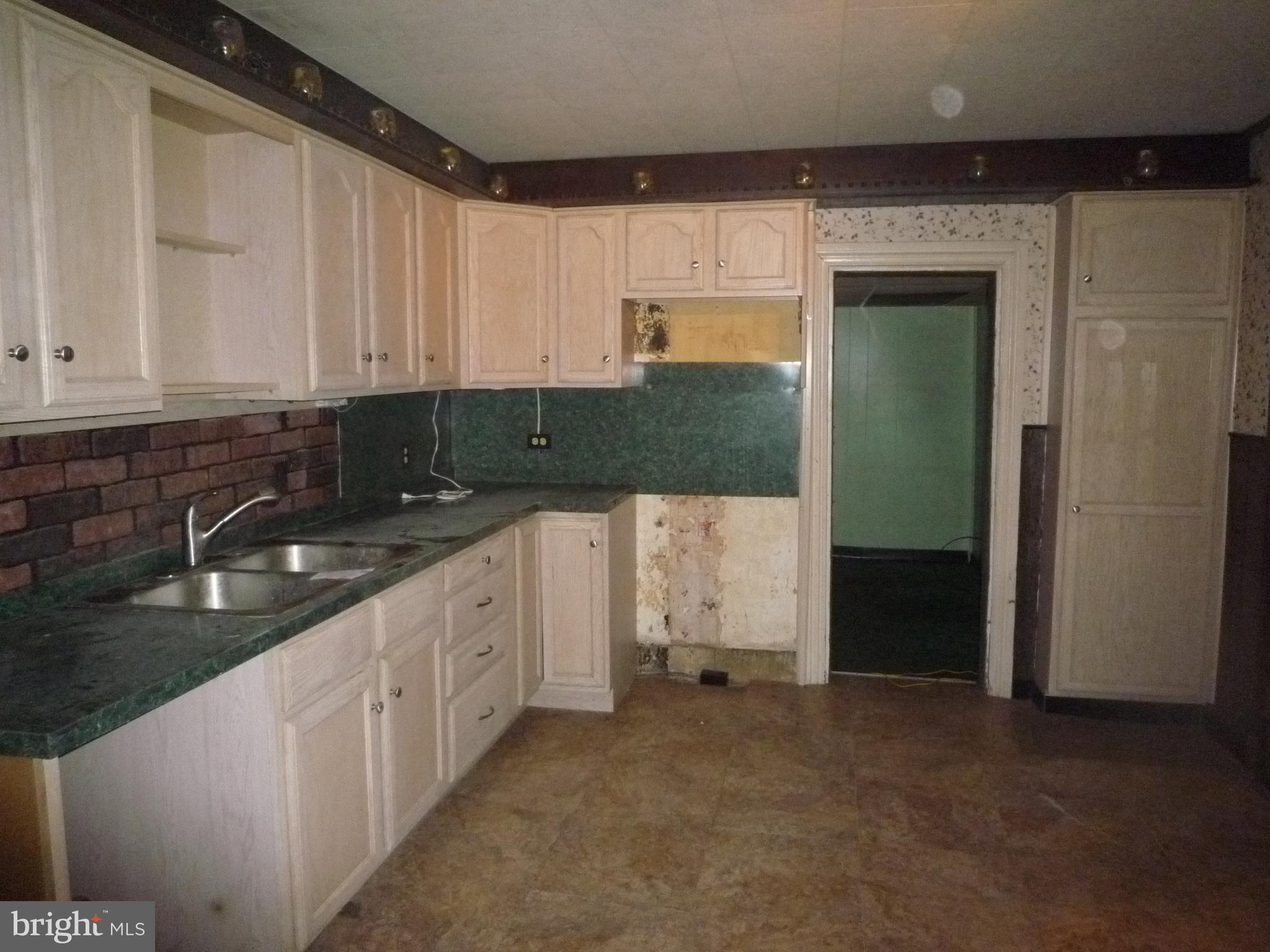 5031 Kutztown Road Temple, PA 19560 - Photo 4 of 16 Gallery Image 4