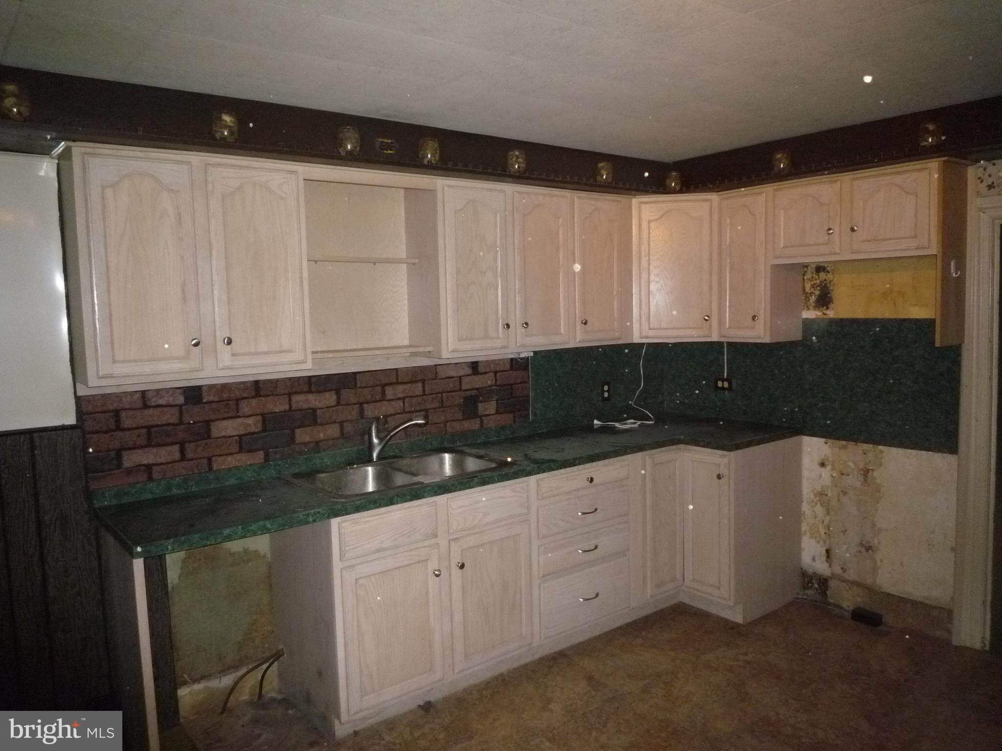 5031 Kutztown Road Temple, PA 19560 - Photo 6 of 16 Gallery Image 6