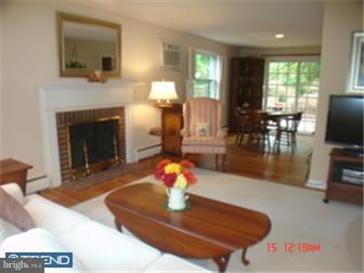 32 Chetwynd Road Paoli, PA 19301 - Photo 3 of 12 Living Room