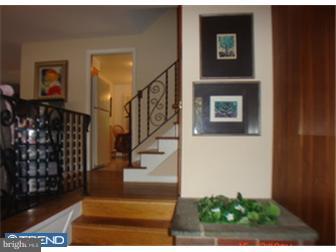 32 Chetwynd Road Paoli, PA 19301 - Photo 6 of 12 Foyer