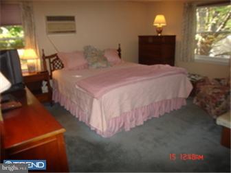 32 Chetwynd Road Paoli, PA 19301 - Photo 8 of 12 Bedroom - Main