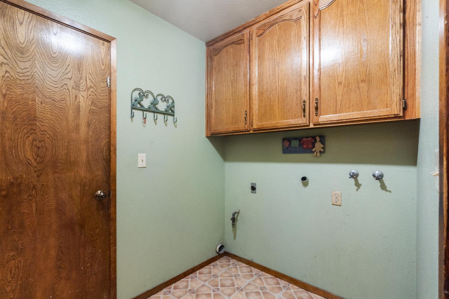 2465 Ash Court Hanford, CA 93230 - Photo 15 of 28