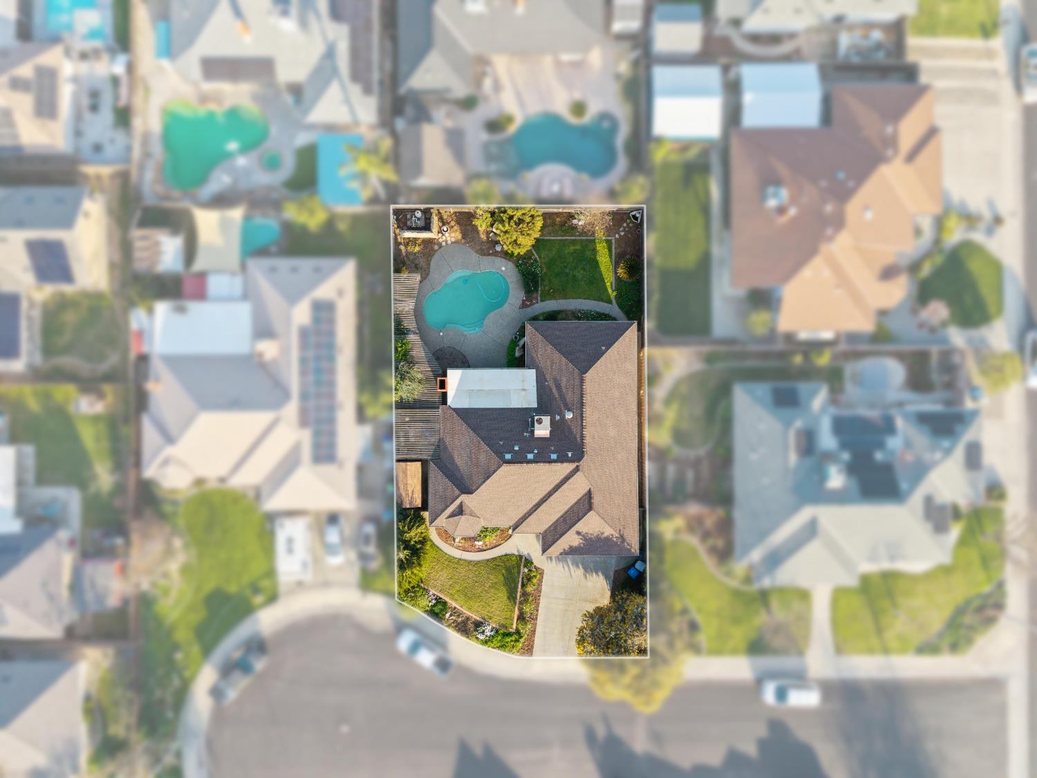 2465 Ash Court Hanford, CA 93230 - Photo 4 of 28