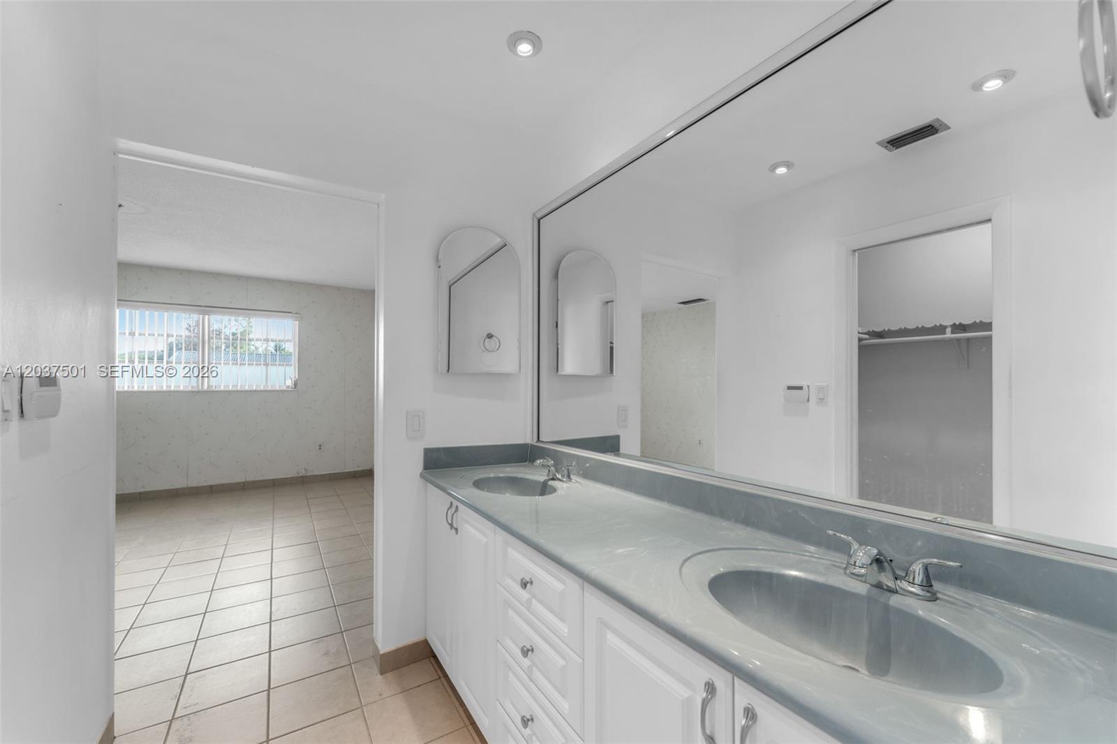 10842 Southwest 33rd Street Miami, FL 33165 - Photo 20 of 44