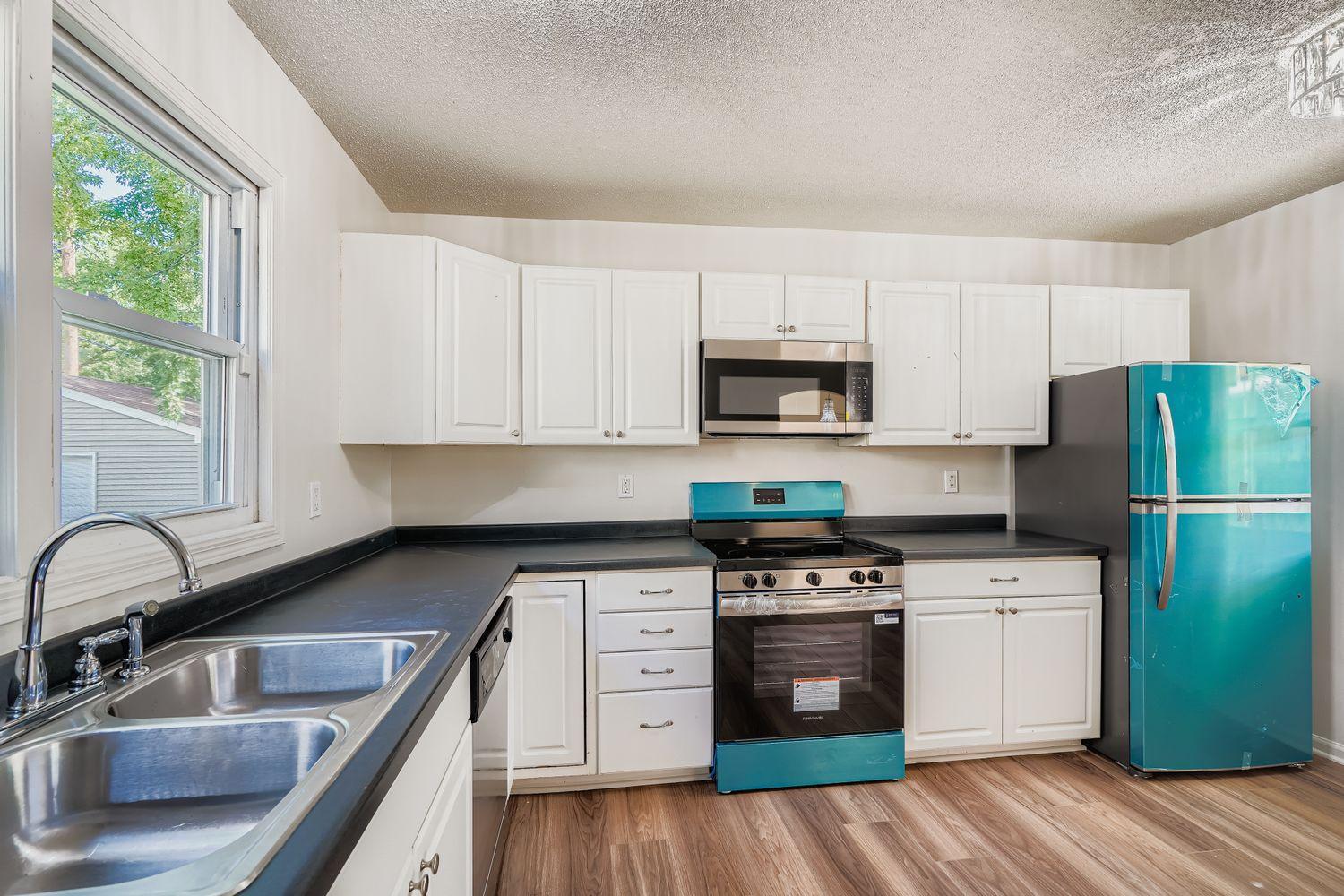 610 X Fairview Avenue North St. Paul, MN 55104 - Photo 12 of 27