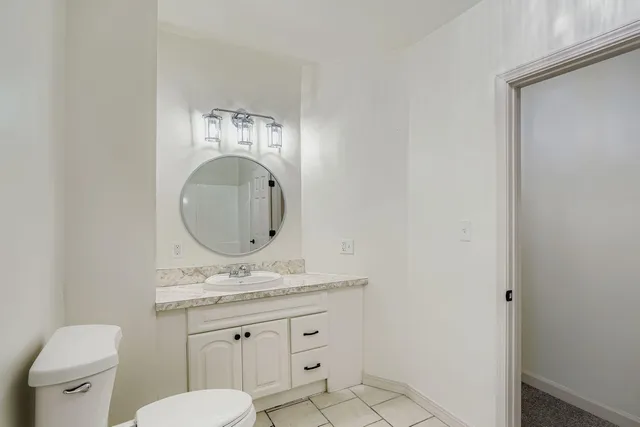 $2,699 | 610 X Fairview Avenue North, St. Paul, MN 55104