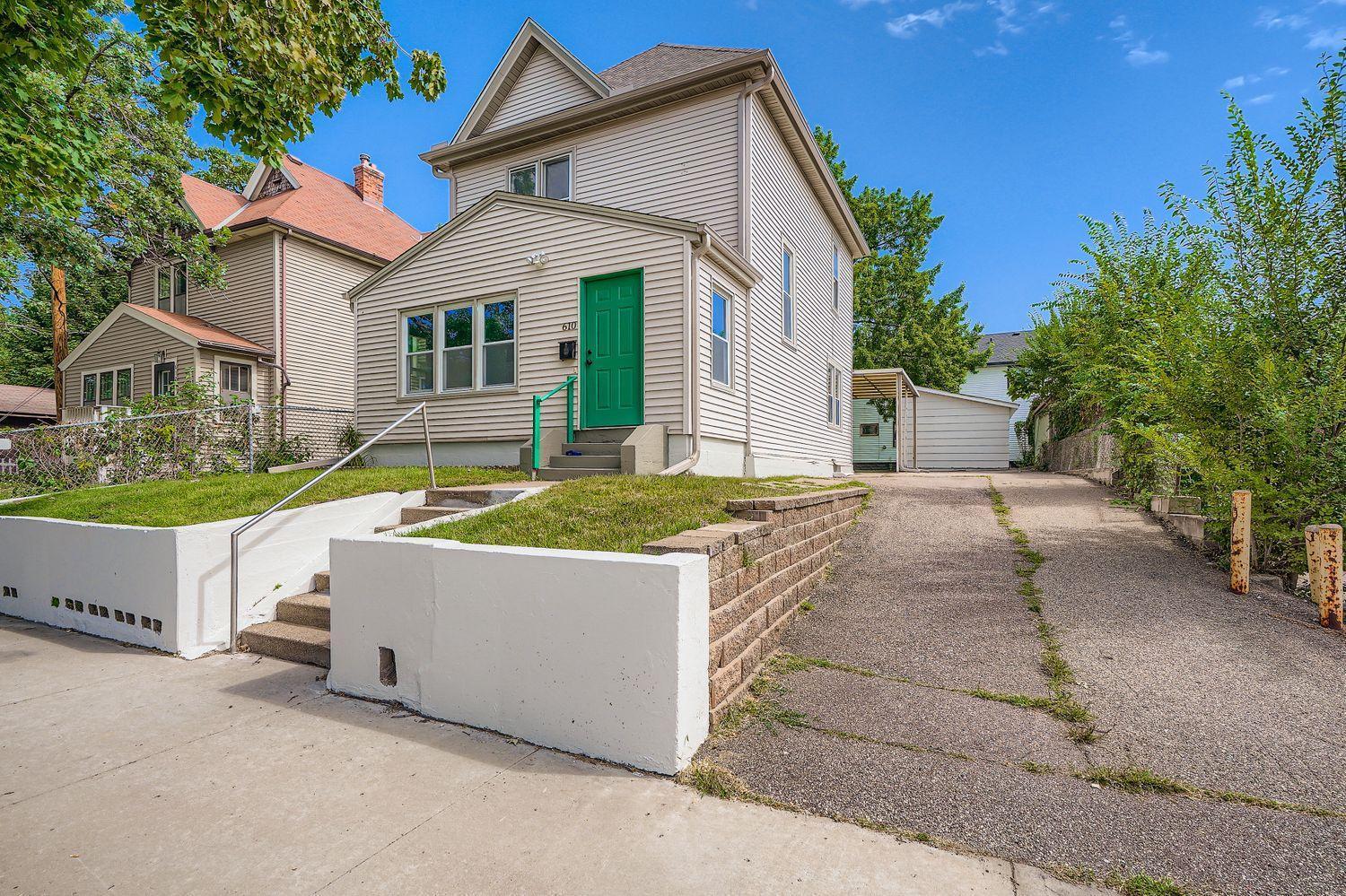 610 X Fairview Avenue North St. Paul, MN 55104 - Photo 2 of 27