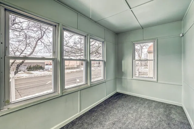 $2,699 | 610 Fairview Avenue North, St. Paul, MN 55104