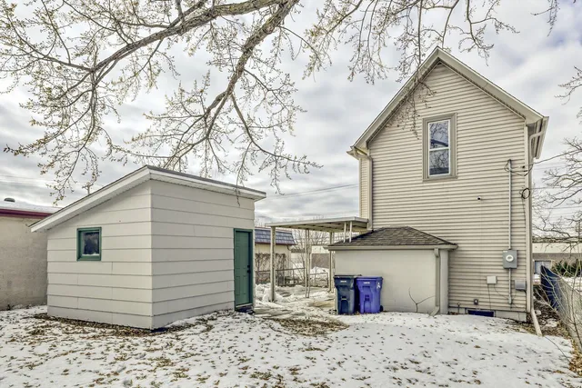 $2,699 | 610 Fairview Avenue North, St. Paul, MN 55104