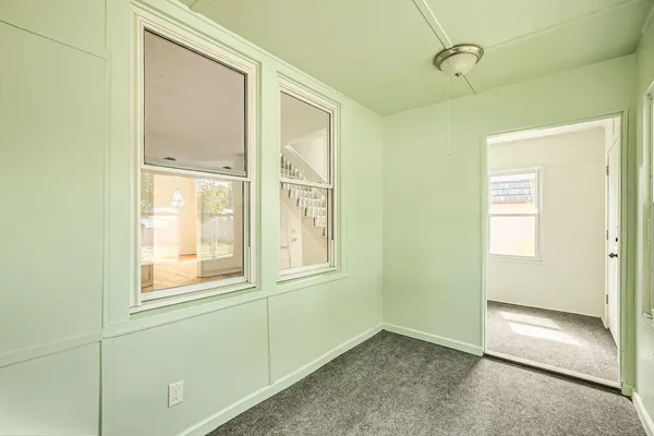 $2,499 | 610 Fairview Avenue North, St. Paul, MN 55104