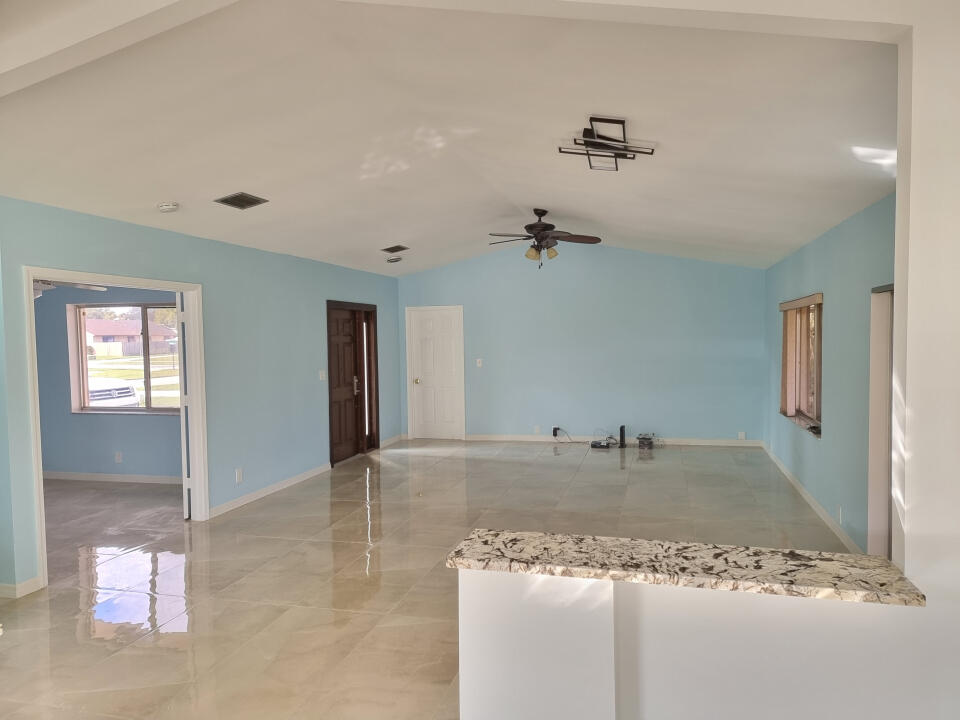 46 Vista Del Rio Boynton Beach, FL 33426 - Photo 10 of 19 10