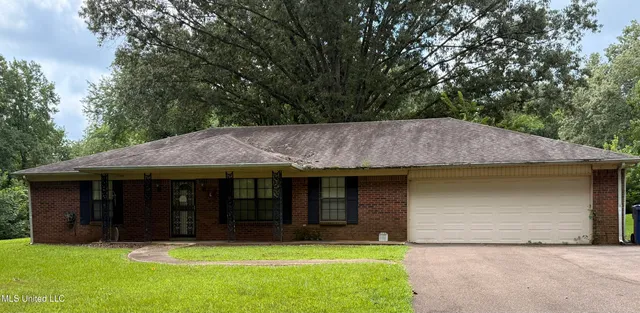 $350,000 | 3125 Star Landing Road, Nesbit, MS 38651