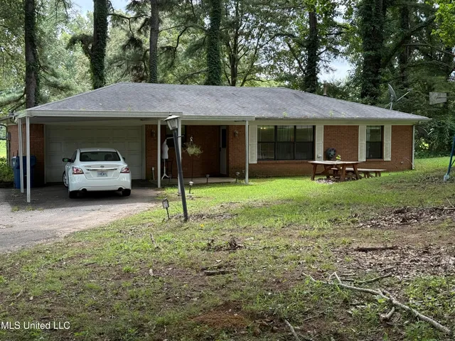 $350,000 | 3125 Star Landing Road, Nesbit, MS 38651