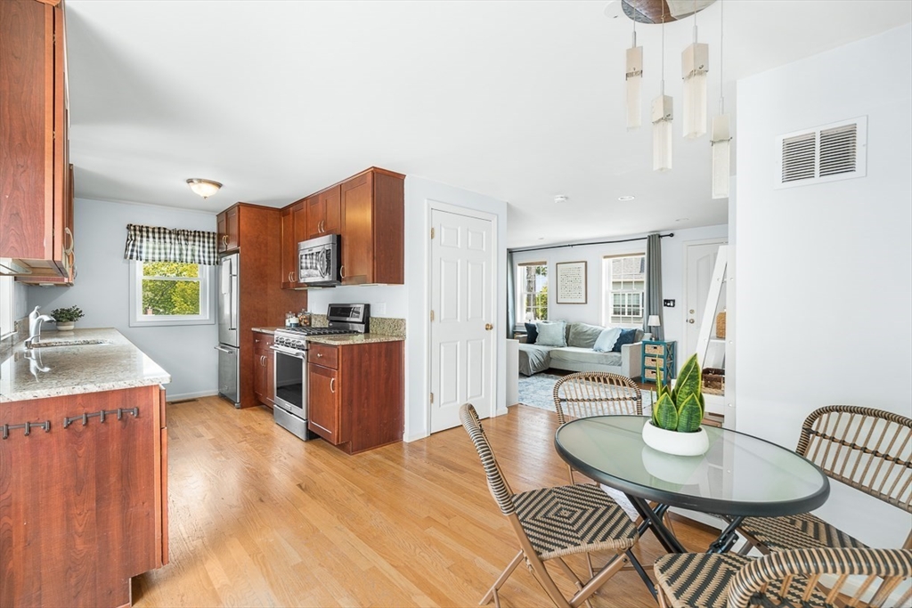 25 Gordon Road Lynn, MA 01904 - Photo 7 of 36