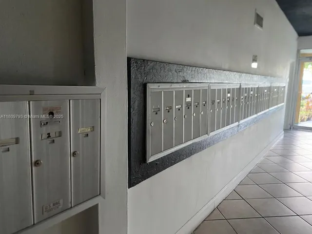 $170,000 | 1975 Northeast 135th Street, Unit 2D, North Miami, FL 33181