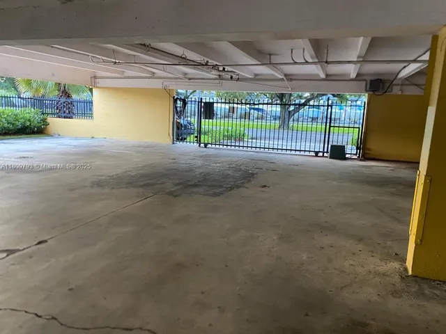 $170,000 | 1975 Northeast 135th Street, Unit 2D, North Miami, FL 33181