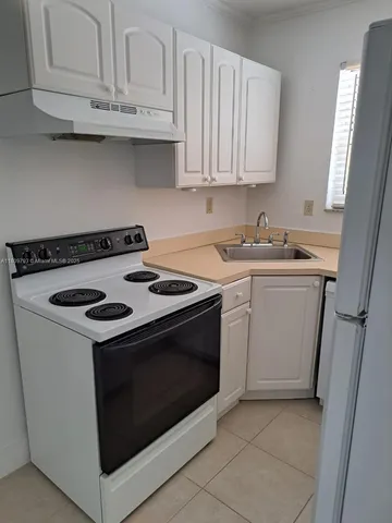 $170,000 | 1975 Northeast 135th Street, Unit 2D, North Miami, FL 33181