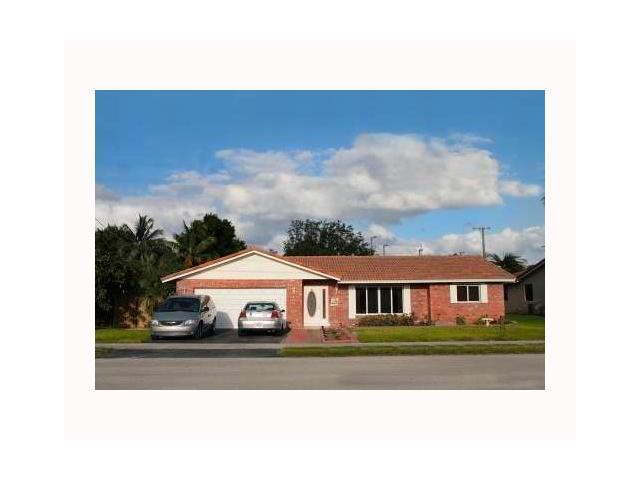 1098 Northwest 15th Avenue Boca Raton, FL 33486 - Photo 1 of 11 Primary Photo