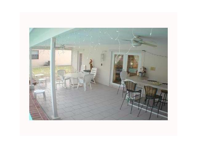 1098 Northwest 15th Avenue Boca Raton, FL 33486 - Photo 10 of 11 Additional Photo
