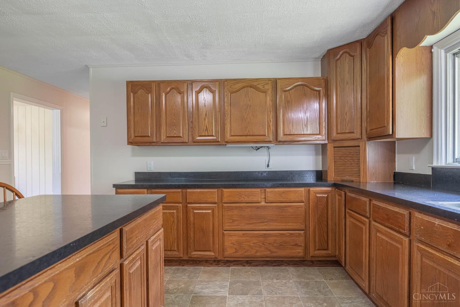1895 Ryan Road Springboro, OH 45066 - Photo 8 of 22 Gallery Image 8