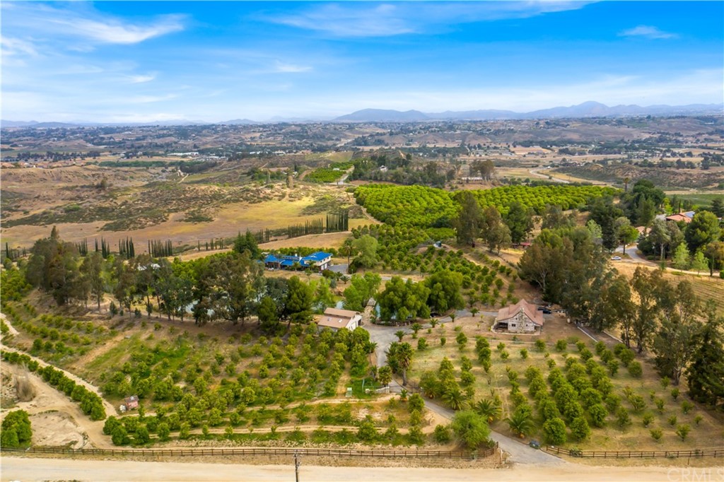 34970 Santa Rita Road Temecula, CA 92592 - Photo 6 of 38 a view of a city with ocean view