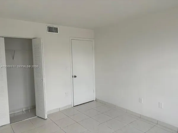 $270,000 | 8231 Northwest 8th Street, Unit 2102, Miami, FL 33126