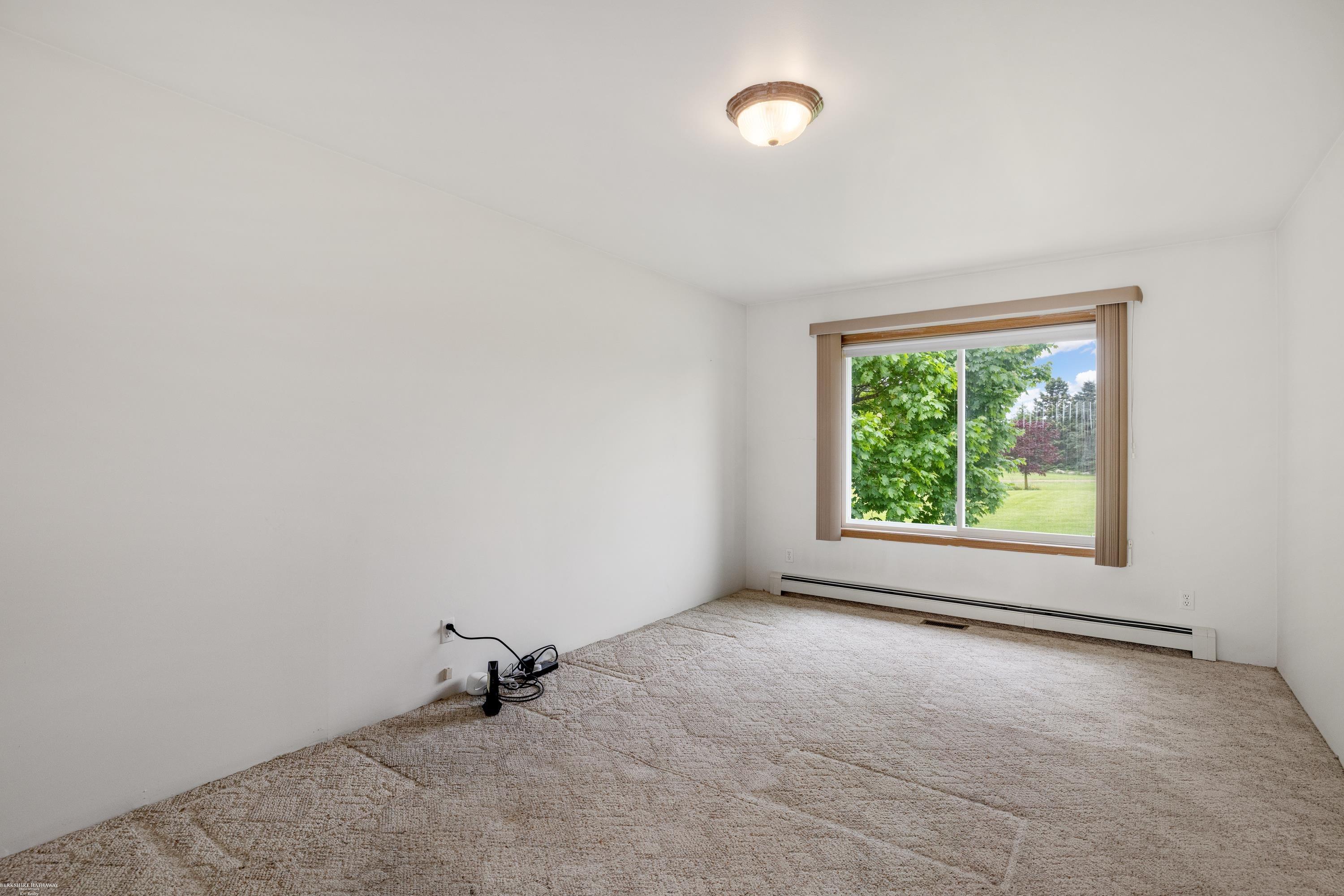 57500 Werderman Road New Haven, MI 48048 - Photo 13 of 78 50174781-0d6385e0-e511-410c-9c4b-b962e130326c.JPG