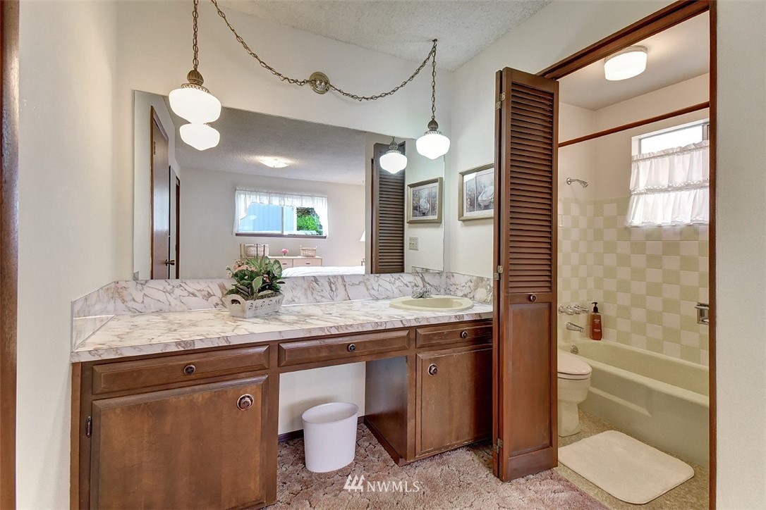 109 161st Street Southeast Bothell, WA 98012 - Photo 14 of 24