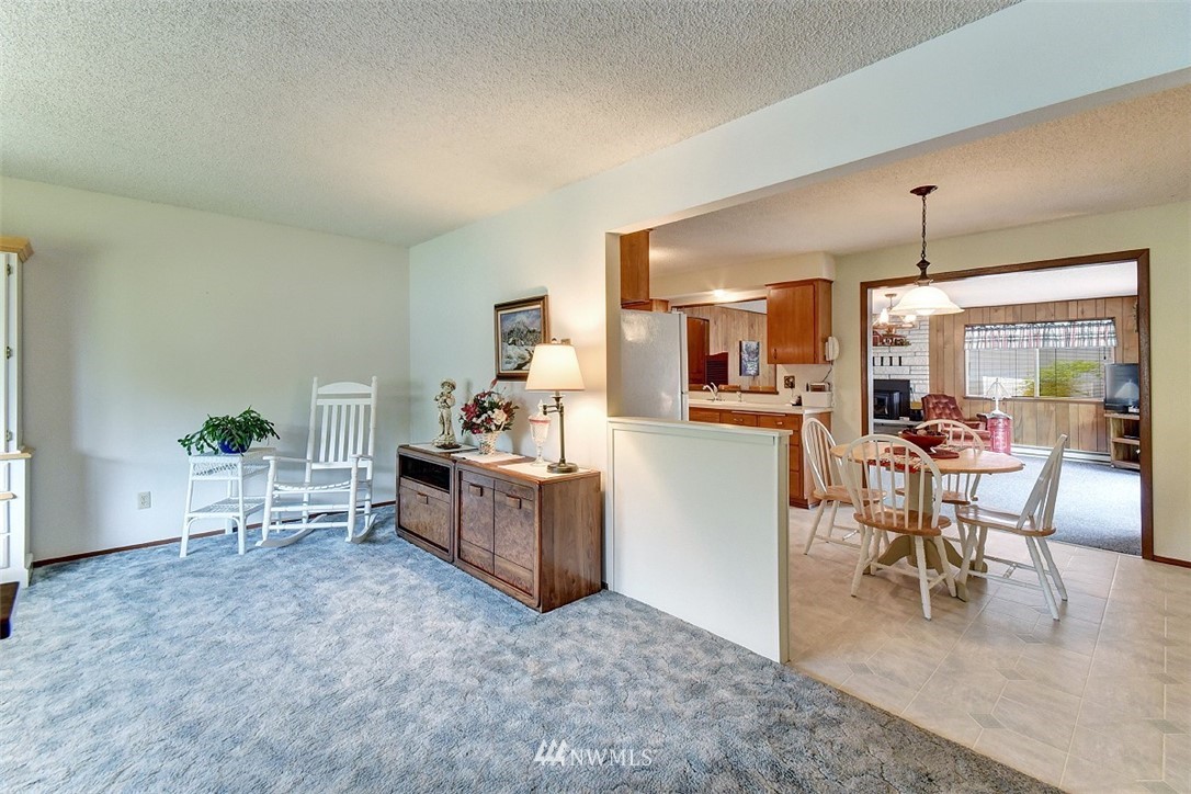109 161st Street Southeast Bothell, WA 98012 - Photo 3 of 24