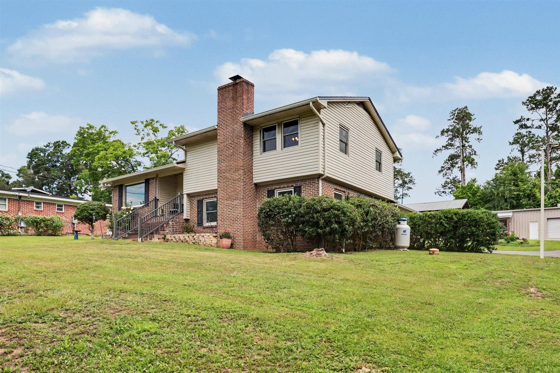 1734 Ruby Road Tallahassee, FL 32303 - Photo 3 of 70