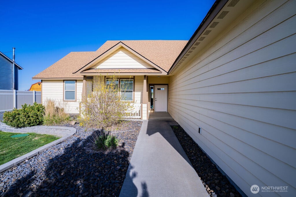 3411 Rd F Northeast Moses Lake, WA 98837 - Photo 4 of 38 Gallery Image 4
