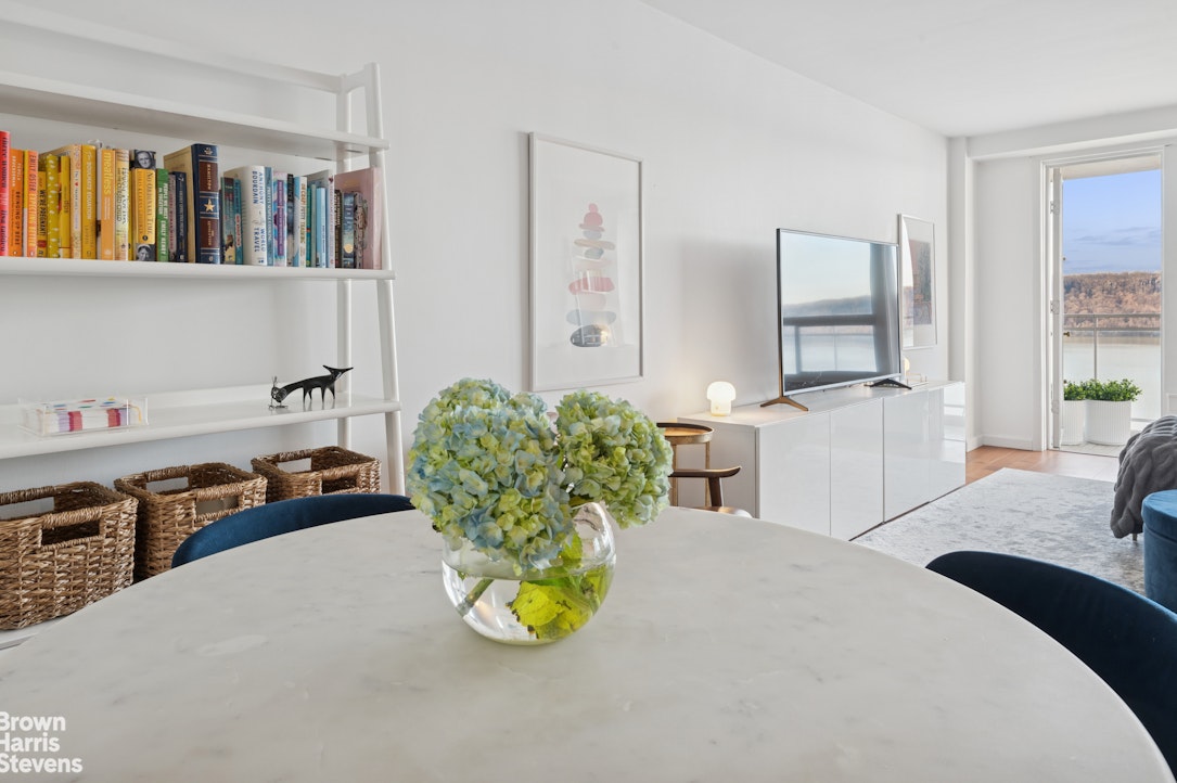 2575 Palisade Avenue, Unit 9F Bronx, NY 10463 - Photo 11 of 31