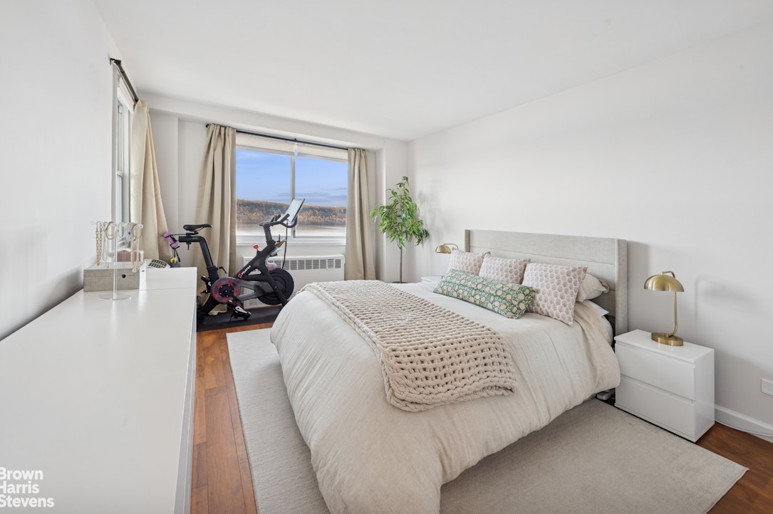 2575 Palisade Avenue, Unit 9F Bronx, NY 10463 - Photo 17 of 31