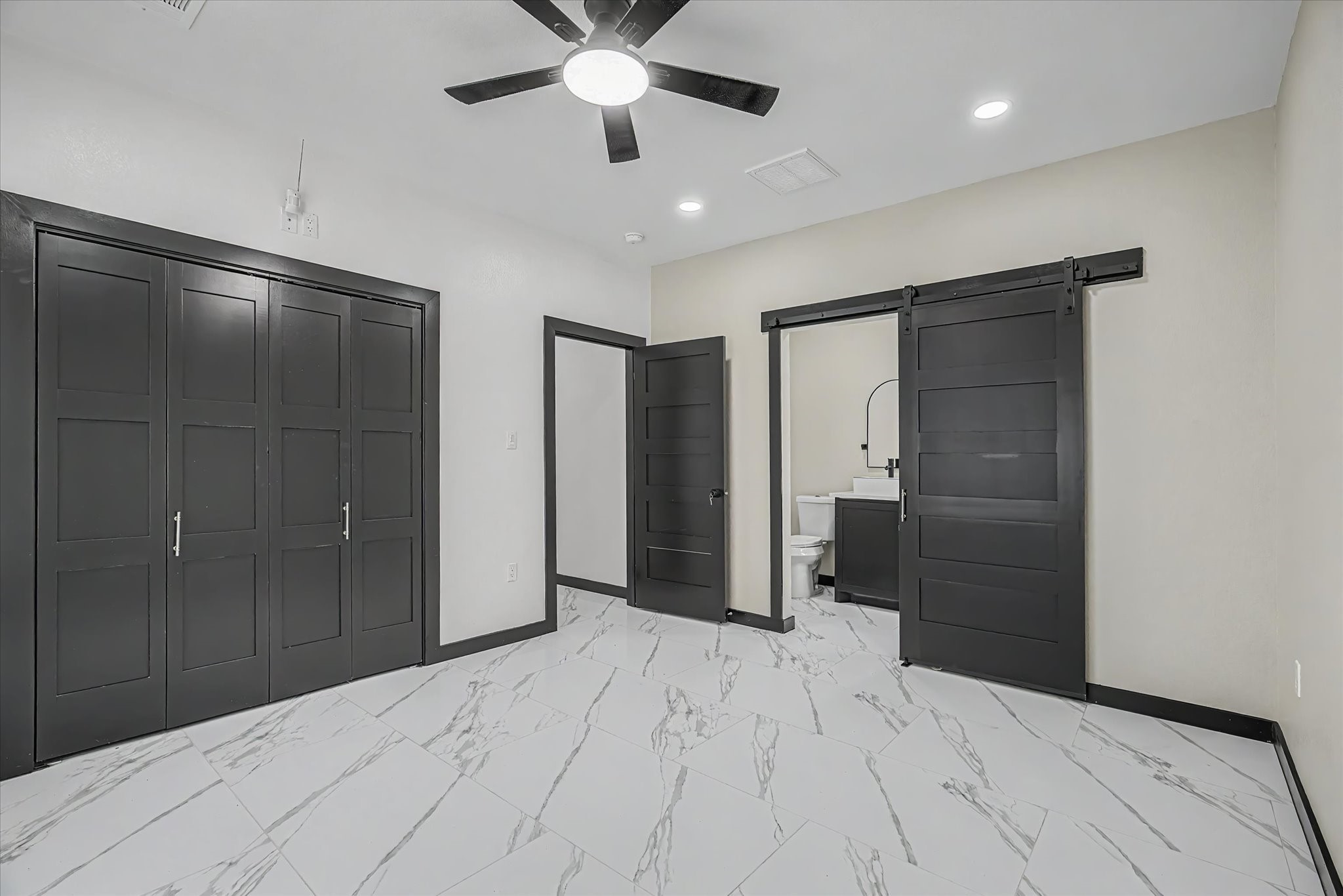 5915 Rietta Street Houston, TX 77016 - Photo 20 of 32 Gallery Image 20