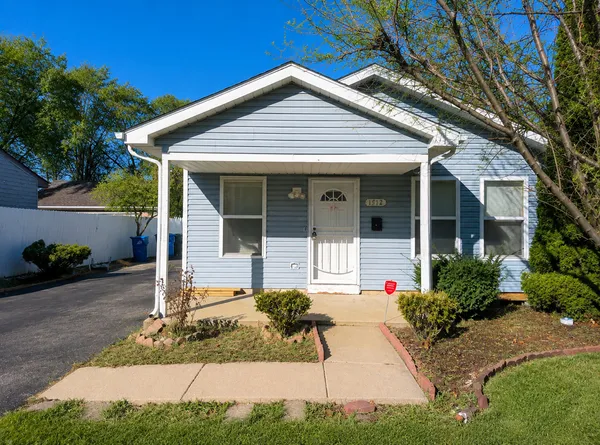 $229,000 | 1712 11th Street, Waukegan, IL 60085