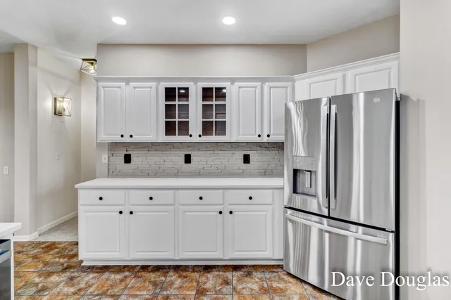 $575,000 | 3740 Windwood Drive Northeast, Rockford, MI 49341