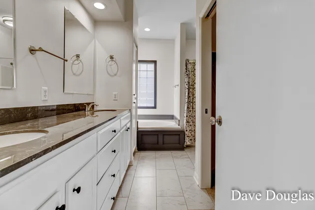 $575,000 | 3740 Windwood Drive Northeast, Rockford, MI 49341