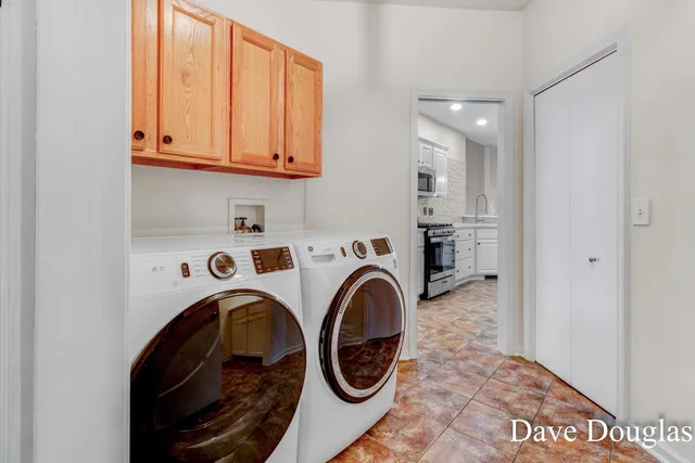 $575,000 | 3740 Windwood Drive Northeast, Rockford, MI 49341